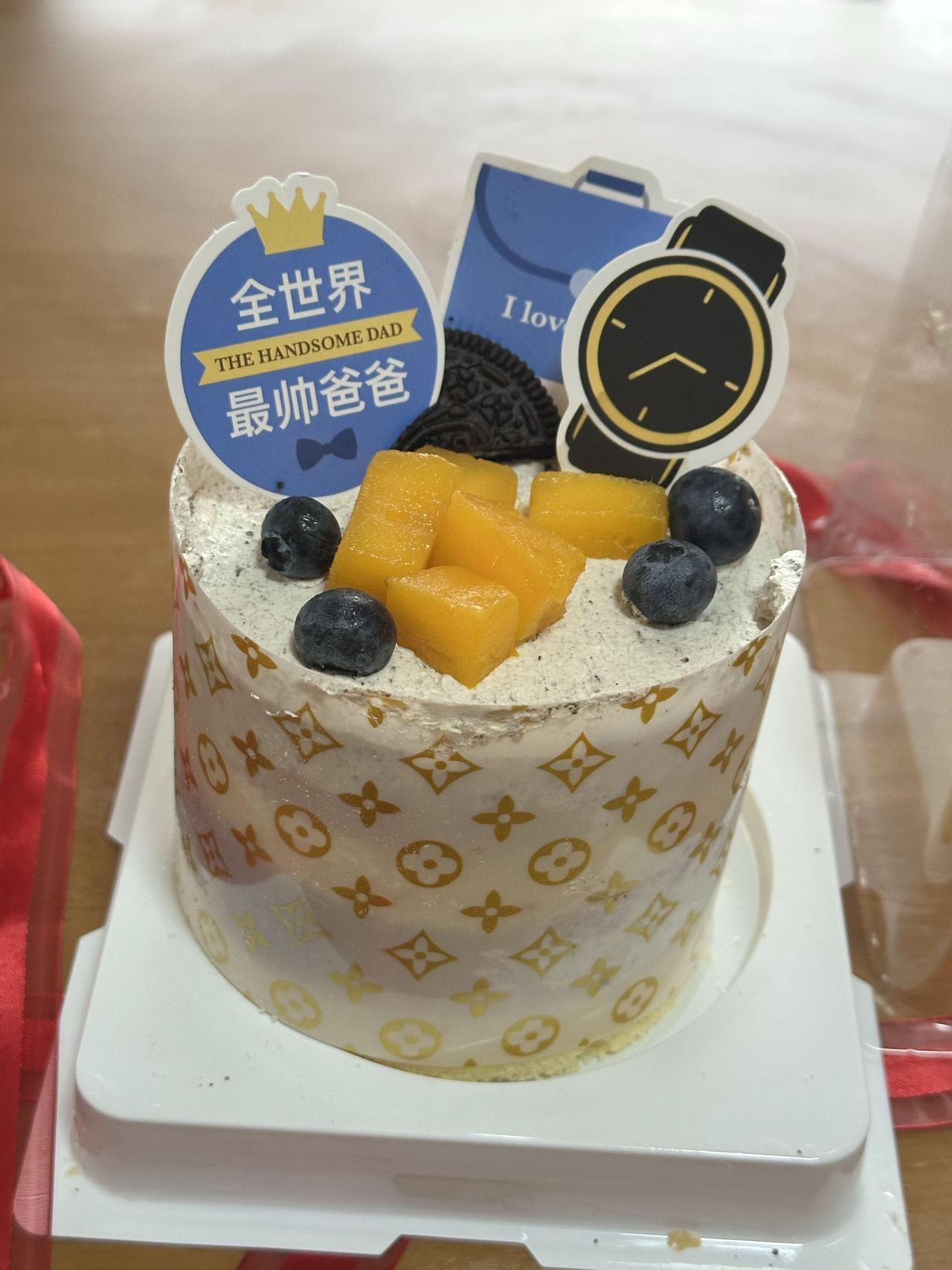 父亲节，儿子给的小惊喜[玫瑰]