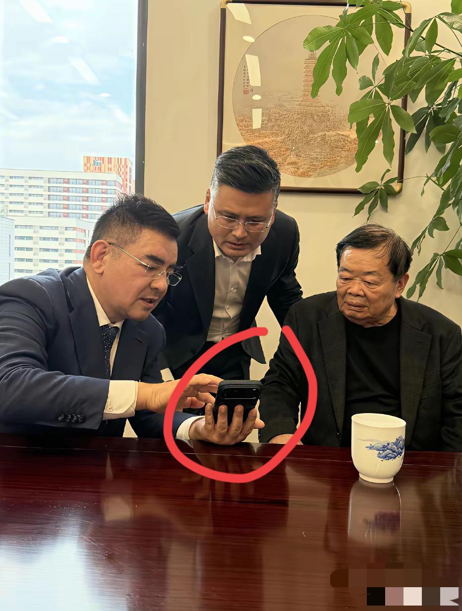 陈光标用的是什么手机