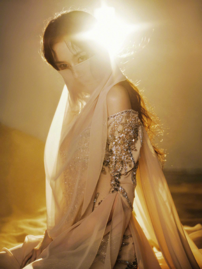 宋祖儿微博之夜 出图，神女来的吧 