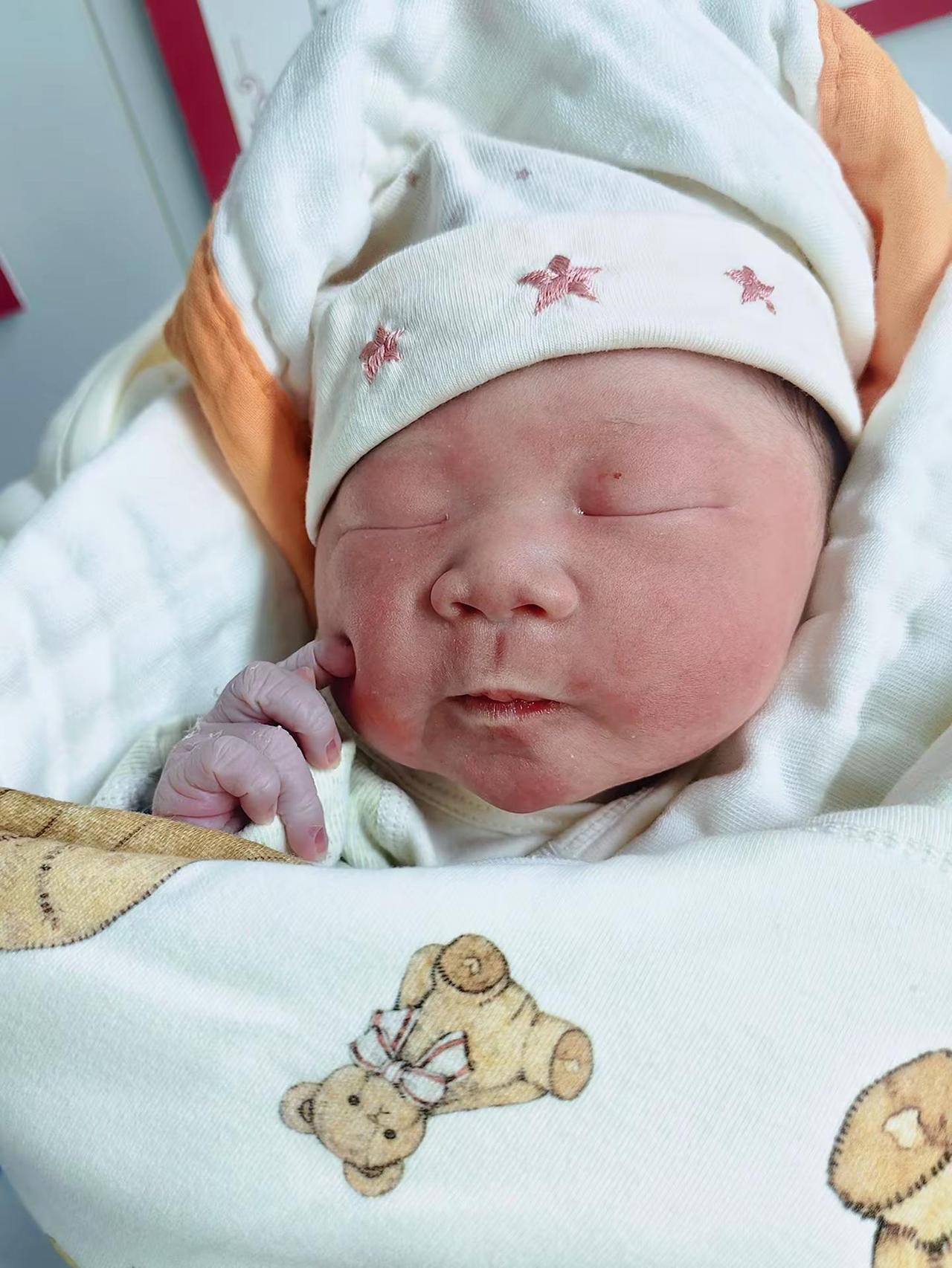 一声妈妈一生责任，在最好的年龄当了妈妈👩枕后位顺产  一个人心中只有一个宝贝