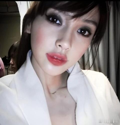#angelababy# [心]#杨颖# Angelababy烟熏九宫格烟熏妆适