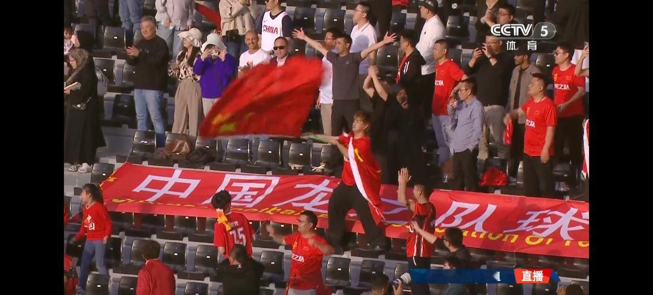 中国队对泰国这场比赛看的是让人提心吊胆[捂脸]补时再多三分钟我感觉都可能没了。太