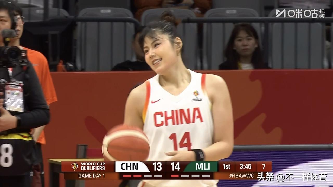 又见国家队李月汝，李月汝替补登场，效果不错，李月汝登场之后稳住局面，韩旭承担了中