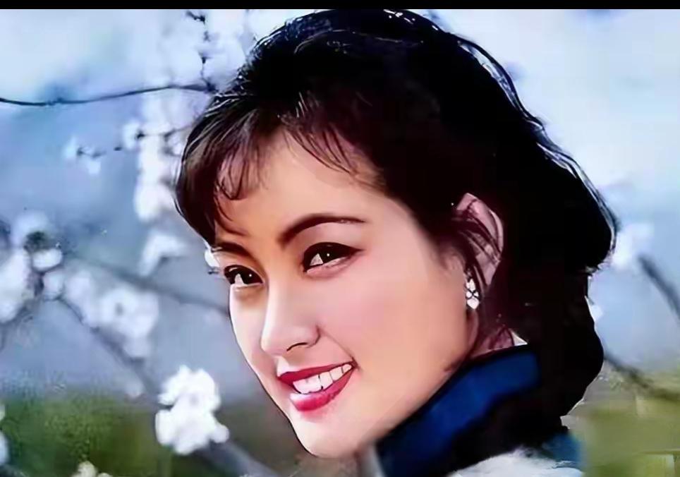 还是得认命！75岁意外摔倒、分不清人的刘晓庆，终要败在年龄上了娱乐 明星