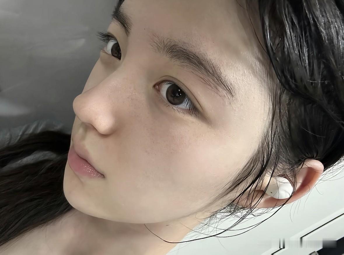 你心目中的美女是什么样子
素颜