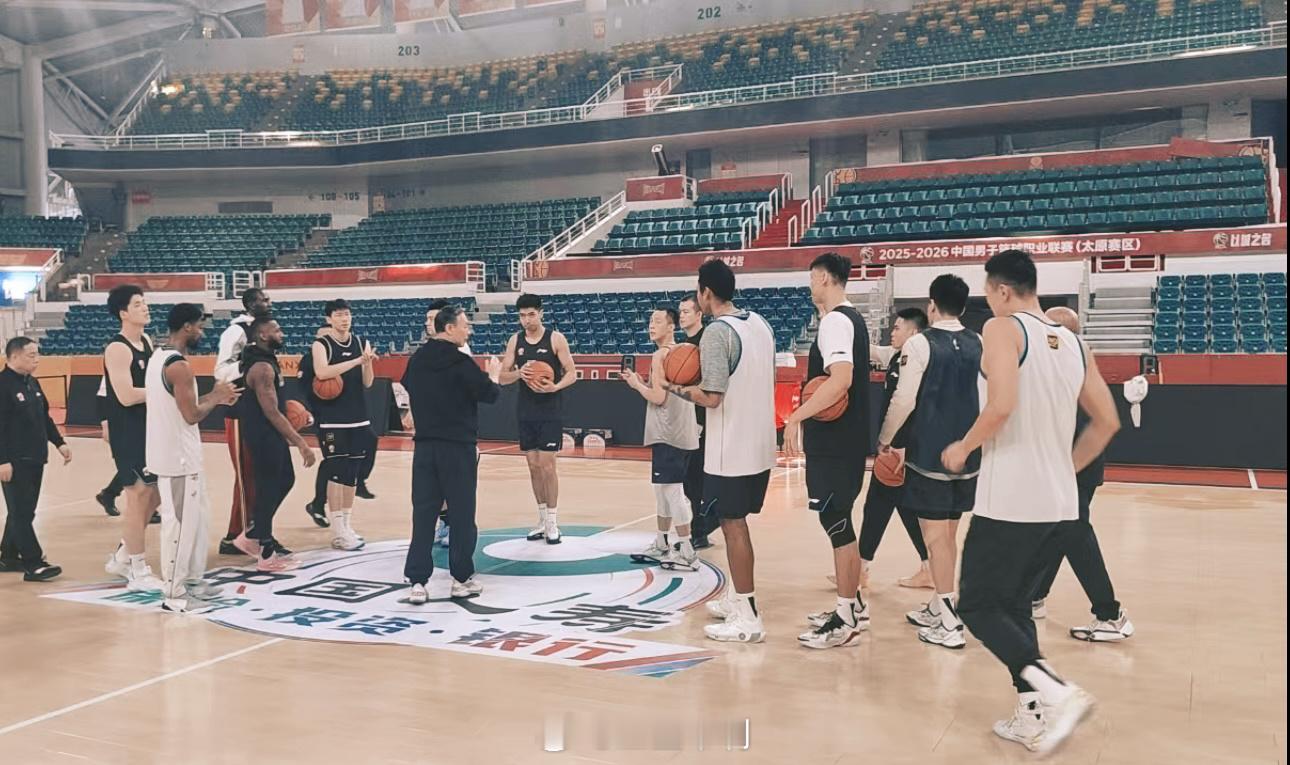 山西男篮vs北京男篮 北京首钢客战山西，两队10天后再次相遇。踩场信息，球员方面