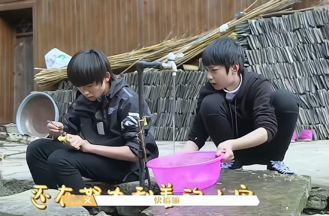 没有一个动作是多余的哈哈哈哈刘耀文小时候干活好利索刘耀文小时候干活咋这么利索