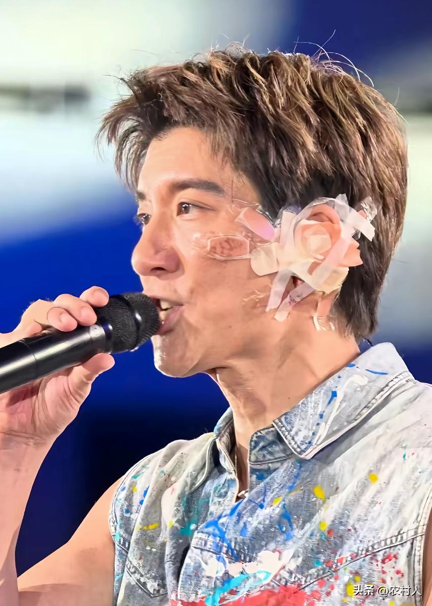 不知道大家有没有发现，王力宏有些不对劲。他今年已经50岁了，孩子也三个了。但是他