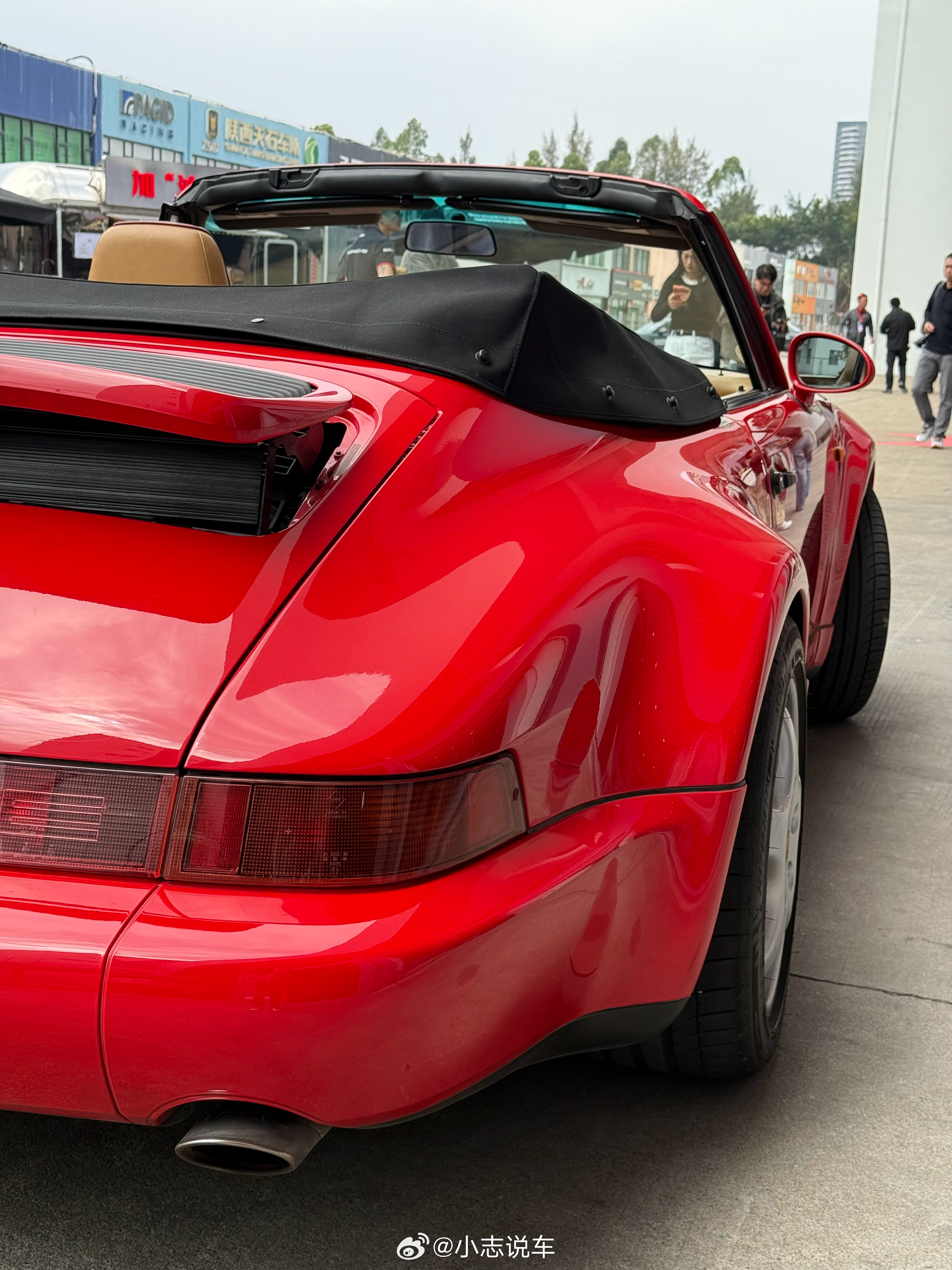 圆梦试驾了与我同岁的波子～1992年保时捷964 Carrera 2风冷不朽，赛