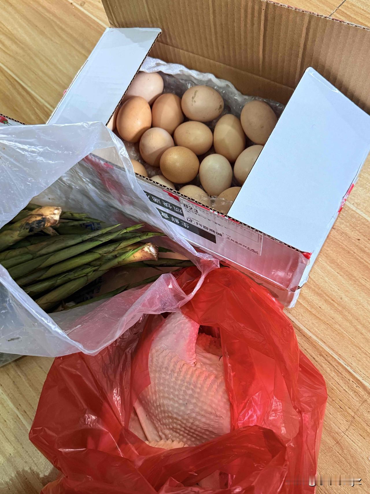 “十个女儿九个贼”在我这体现得淋漓尽致[尬笑]
就是我可以空手回家，但我肯定不会