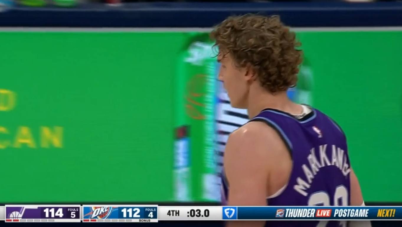 另一场比赛，马尔卡宁关键补篮，亚历山大压哨打进，雷霆和爵士打进加时赛。 