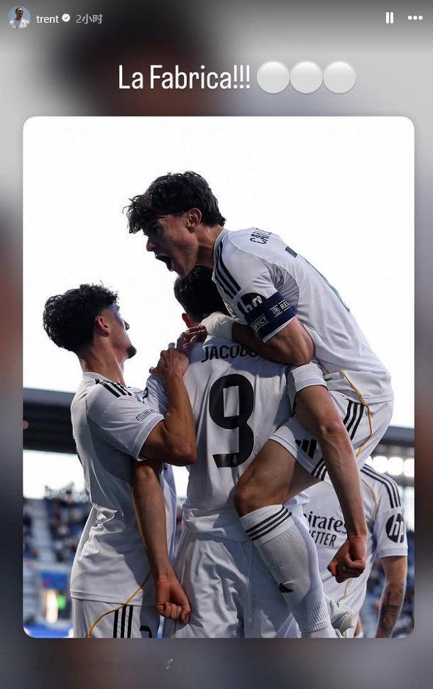 大伙儿为青年A队送来贺电🎉👏 