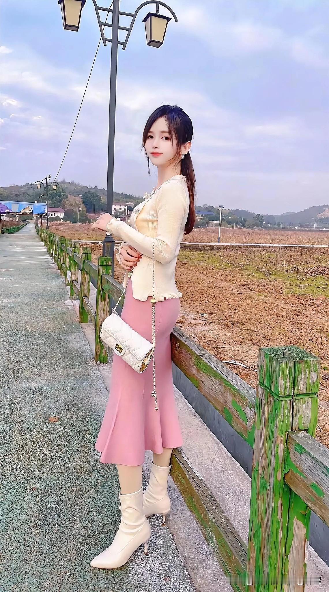 蓝天白云，天气不错，来度假村转转！