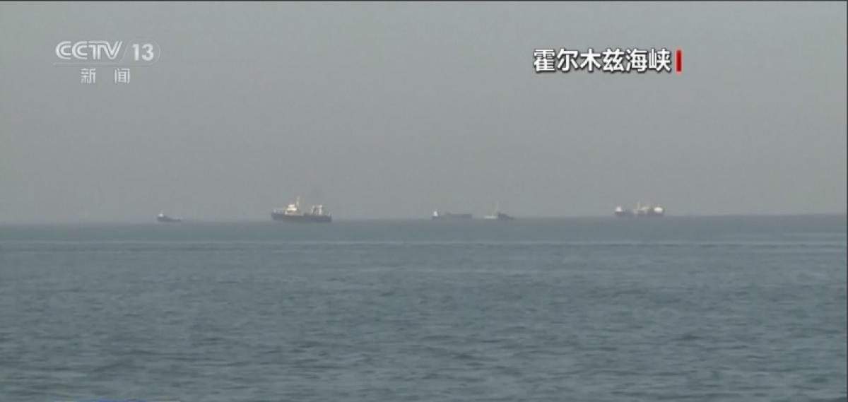 一觉醒来，美伊又打起来了！美军空袭沿海平民区域，伊朗袭击三艘美国驱逐舰；特朗普：