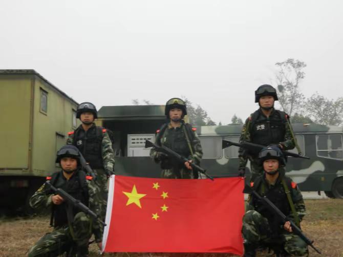 还记得10年前的宣誓吗？时刻准备着 致敬军旅 祖国强大 若有战召必回