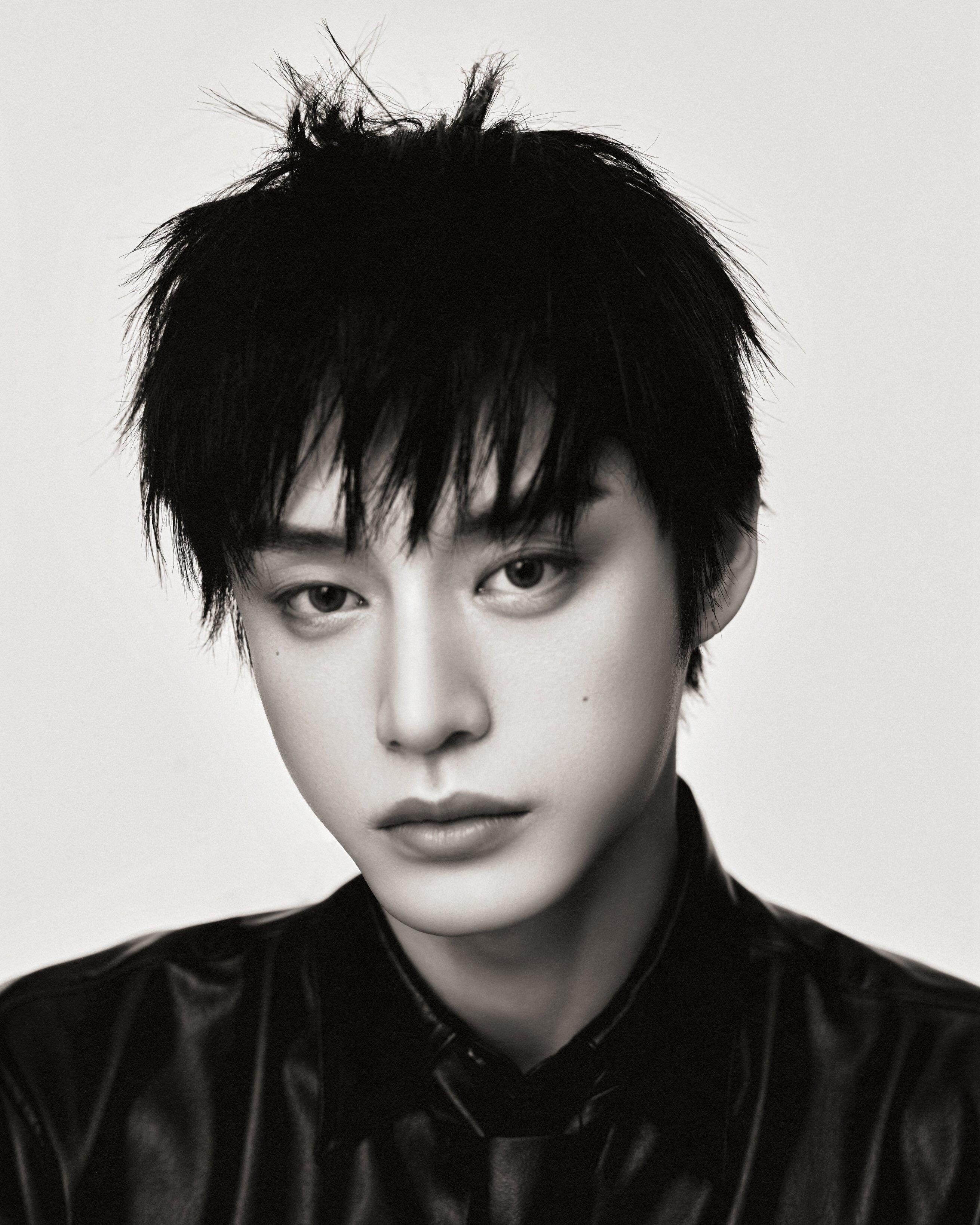 ZB1全新五人组公式照释出成韩彬、金泰来、金地雄、石马修、朴乾煜 