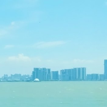 心善则美，心纯则真，如果我们能持有一颗平常心，坐看云起云落，花开花谢，一任沧桑，