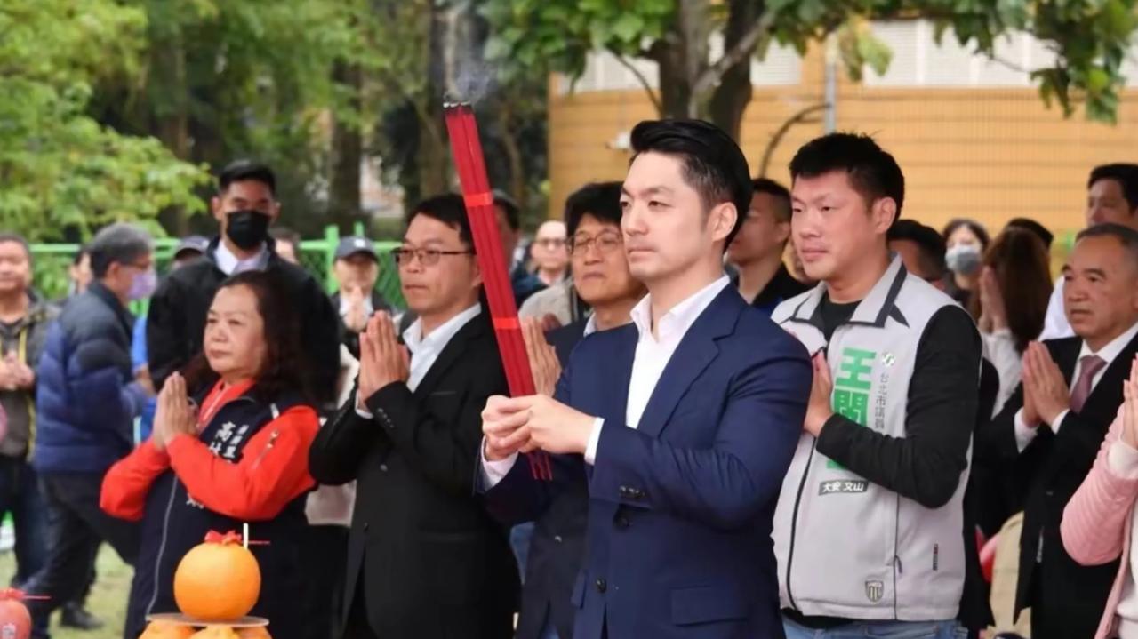 蒋万安代表台北市府，出席了台北市力行小学室内运动馆开工典礼。他说：二月二，龙抬头