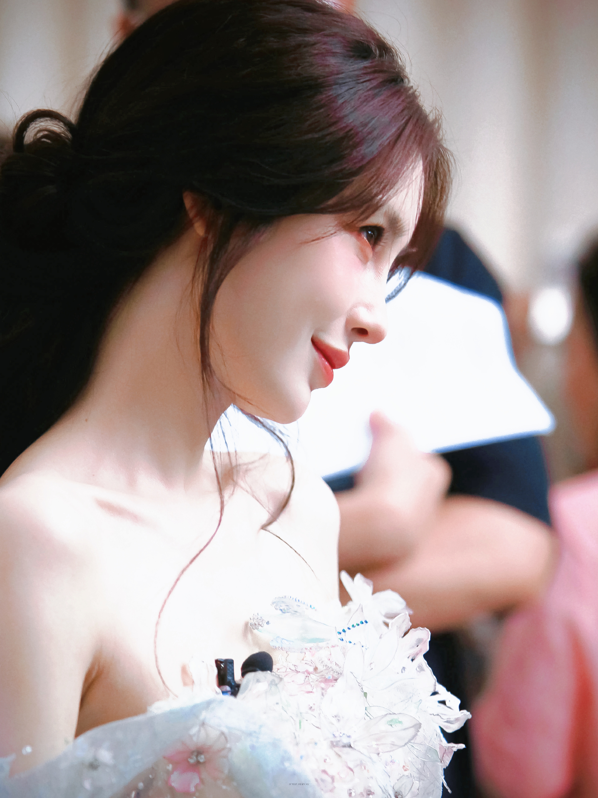 angelababy angelababy “晚风带着你的笑懵懵懂懂 有万分之一