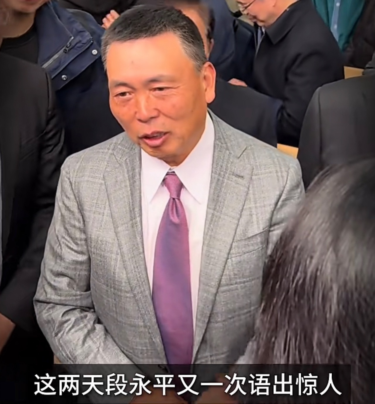 在投资界，老段一向以“走慢路”“不下盲注”的沉稳形象示人。老段没有投AI、也没有