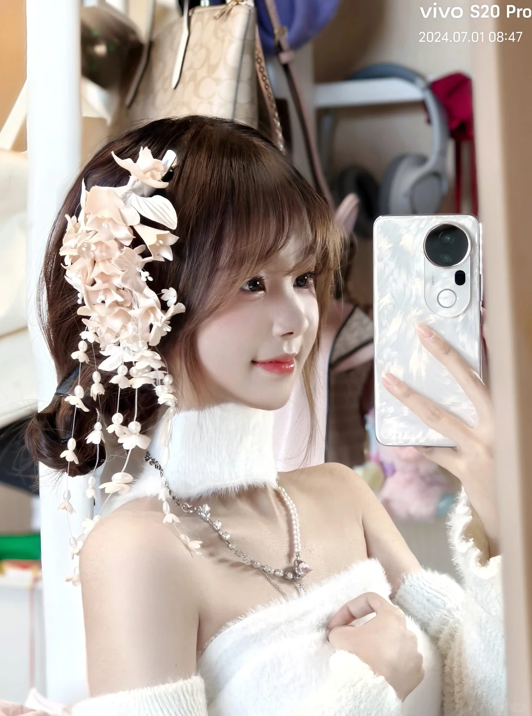 氛围感的关键是头发