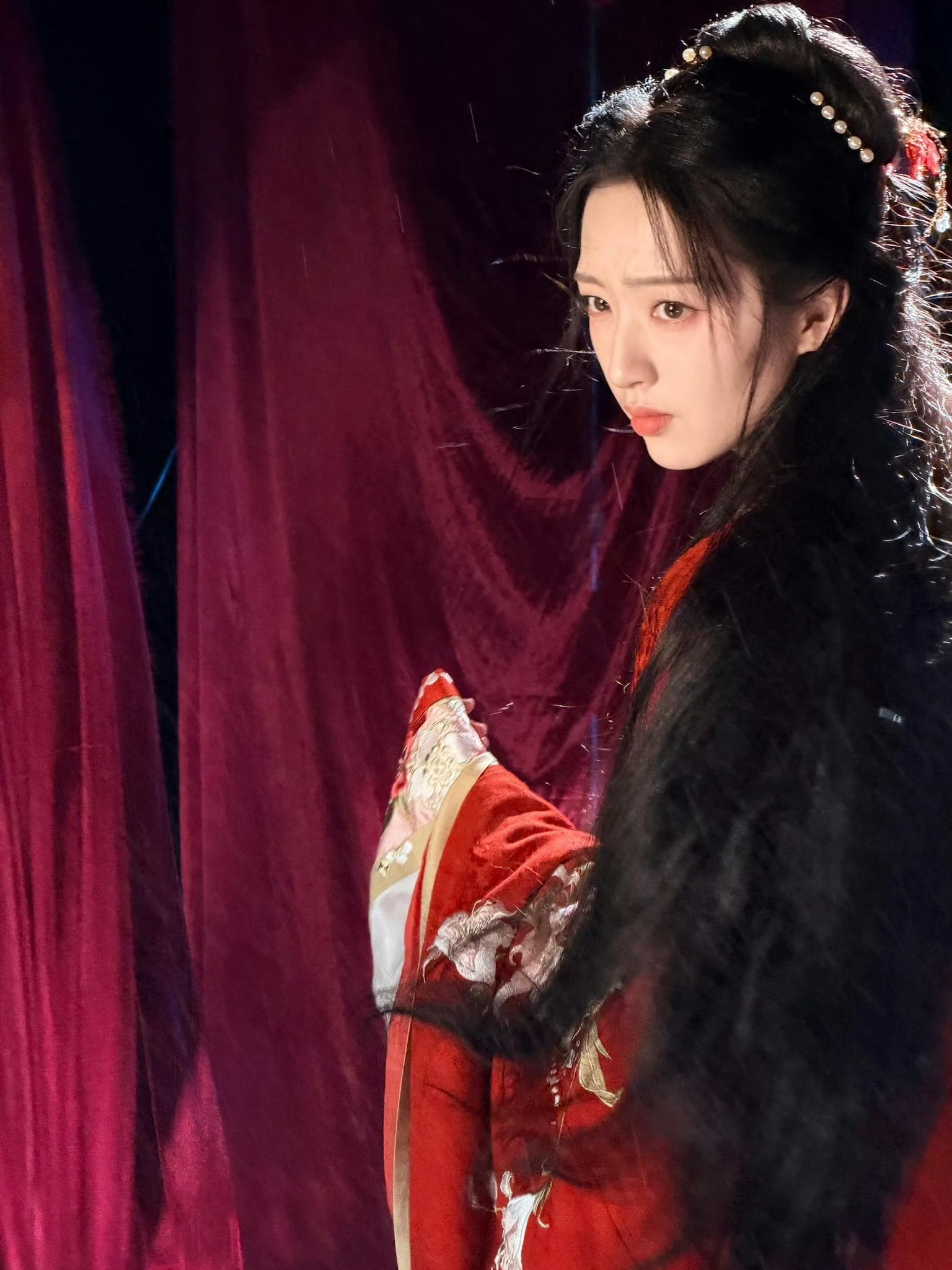 邓恩熙与晋江女主的适配度邓恩熙我偏要走向天地辽阔谁懂啊！邓恩熙这组红衣照直接把我
