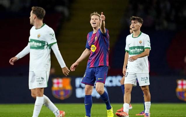 德容本场数据：2次关键传球，5次夺回球权，对抗9胜8