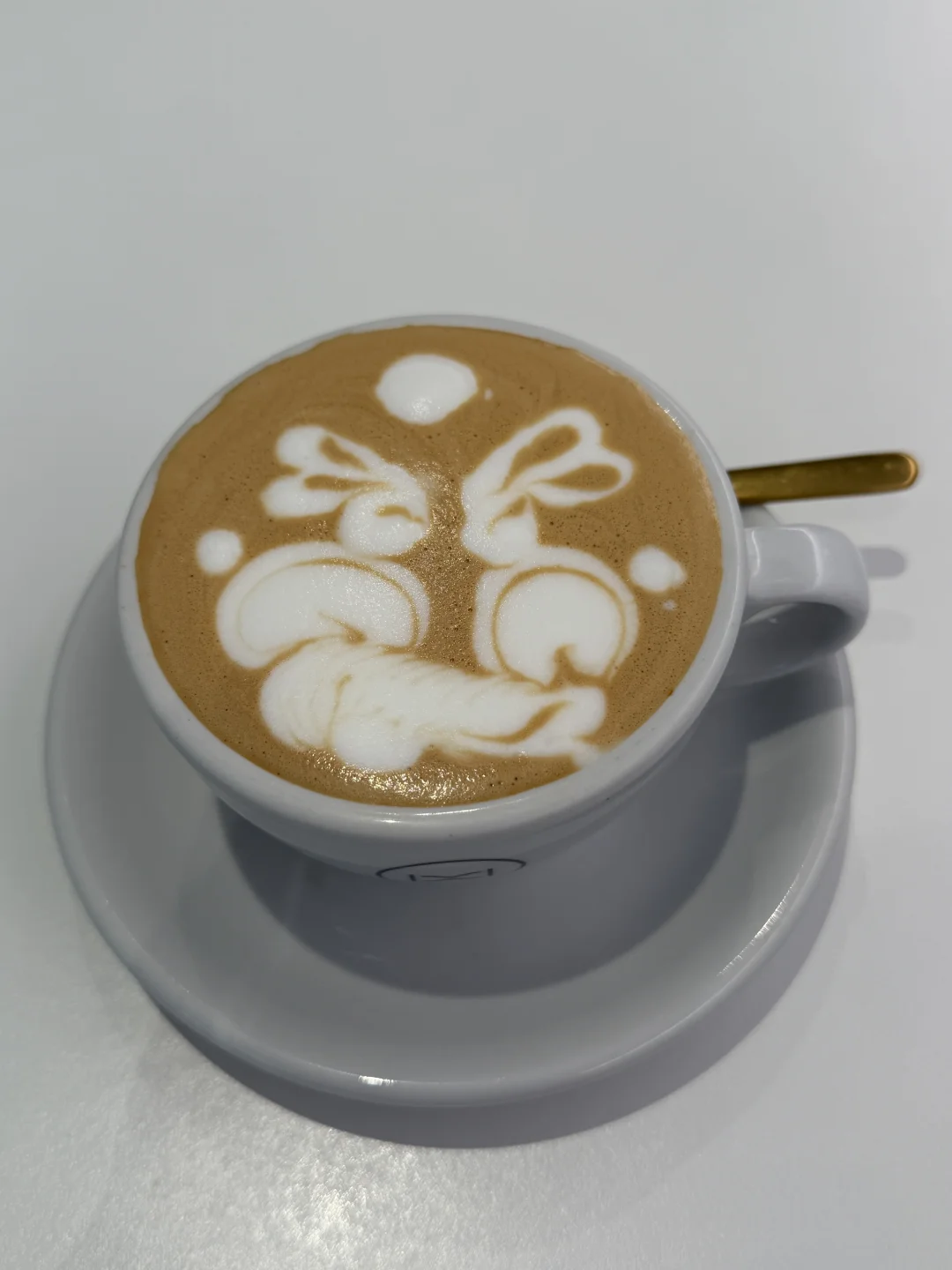 能拉出这种花的咖啡师值多少？