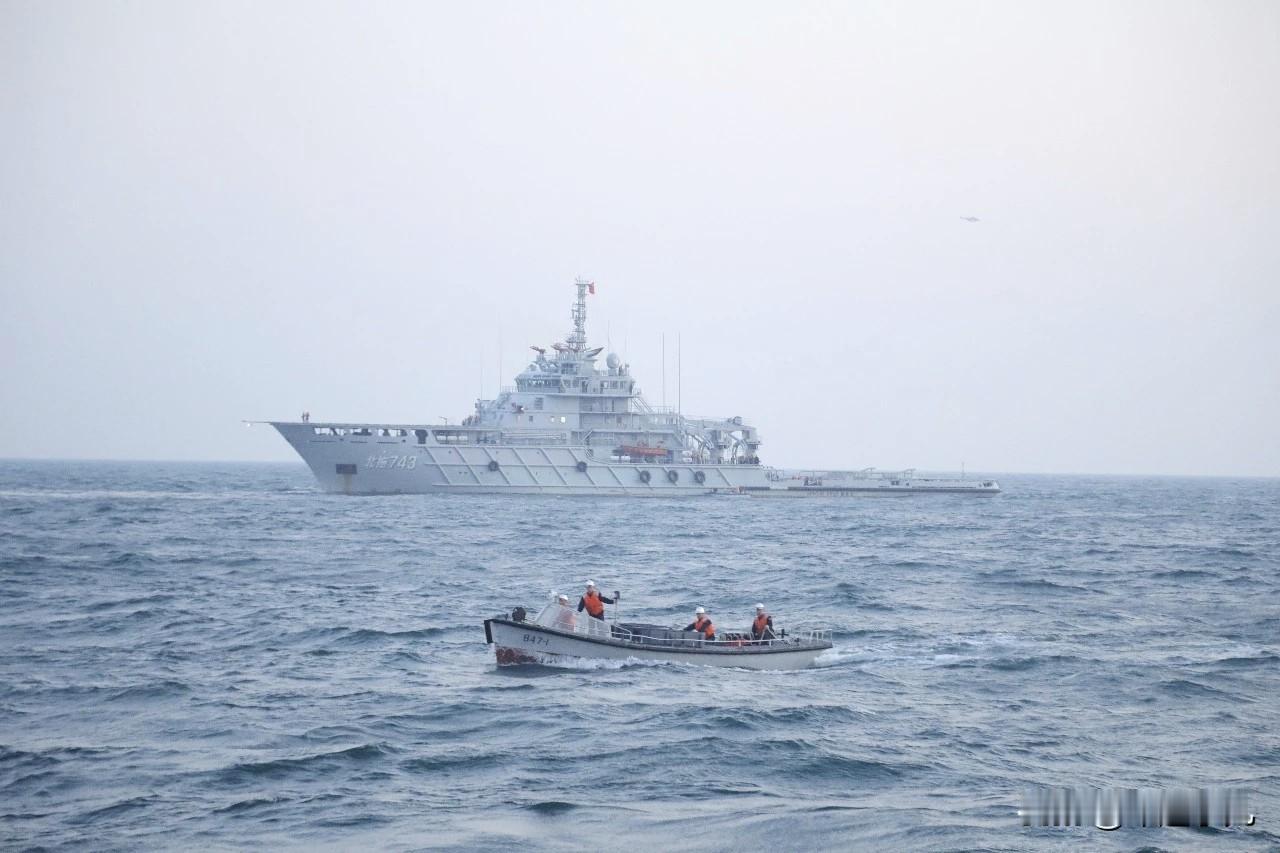 北海舰队海上搜救演练，模拟军舰被袭损毁！专家表示：很有必要！

初冬时节，黄海某