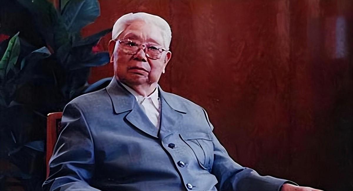 1982年开国上将之子因空难英勇牺牲，老将军落泪感叹：空军的责任本就如此吗！
1