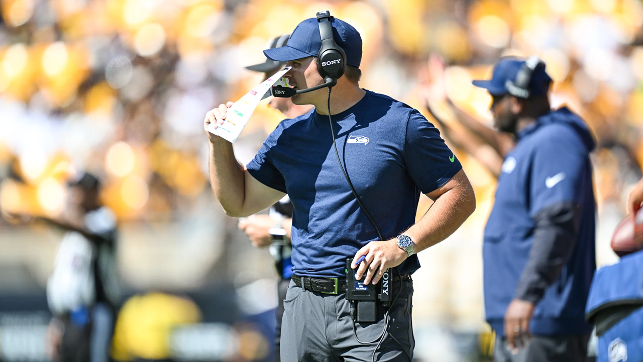 【海鹰队客场击败匹兹堡迎赛季首胜】西雅图海鹰队（Seahawks）在客...