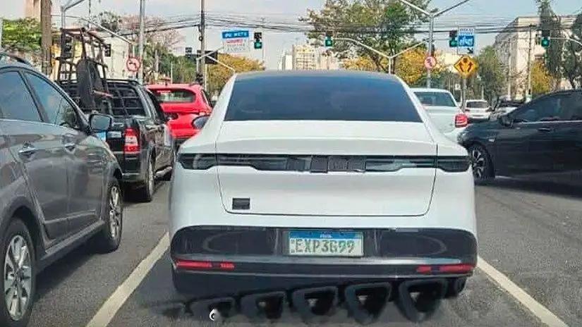 🔻巴西街头的日产N7测试车汽场全开大v聊车 ​​​