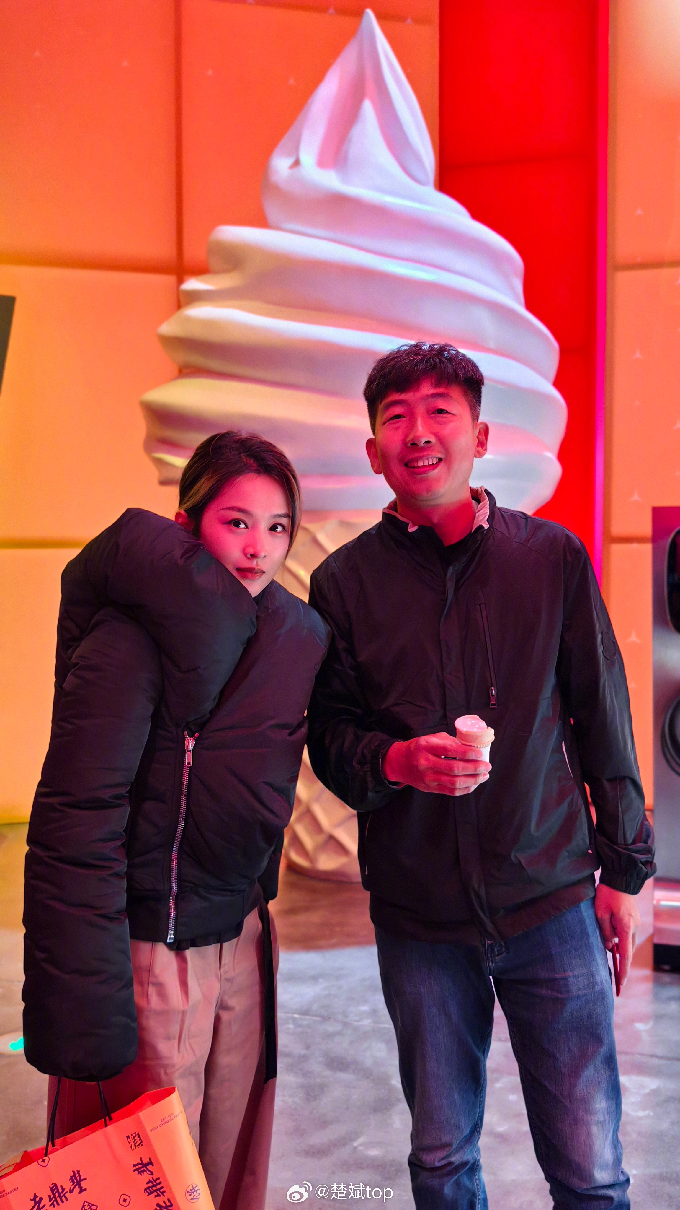 终于见到了心心念的，奔驰CLA的这场发布会非常有意思，大家都很有松弛感，最关键美