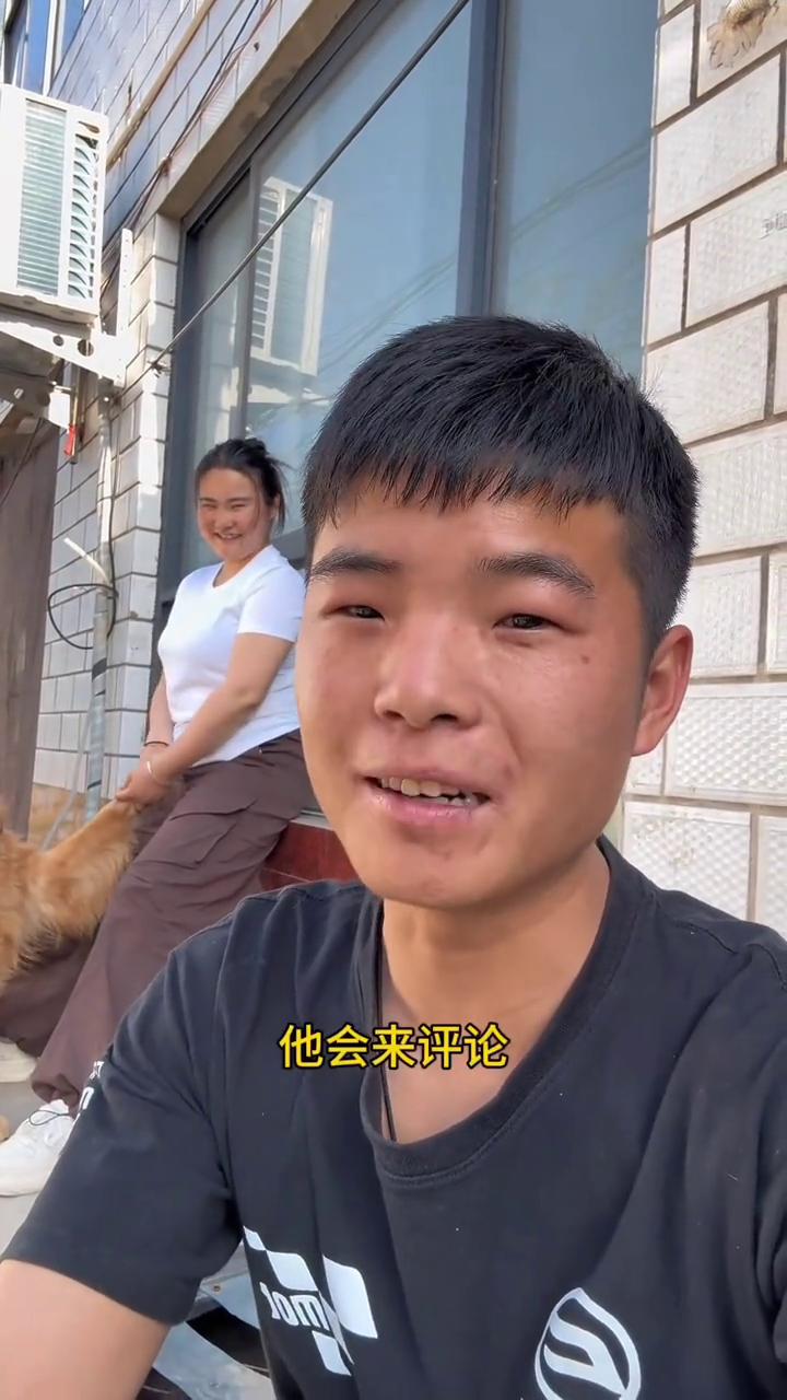 我媳妇说唱白小白的歌，她会来评论，也不知道真的假的，试一下。