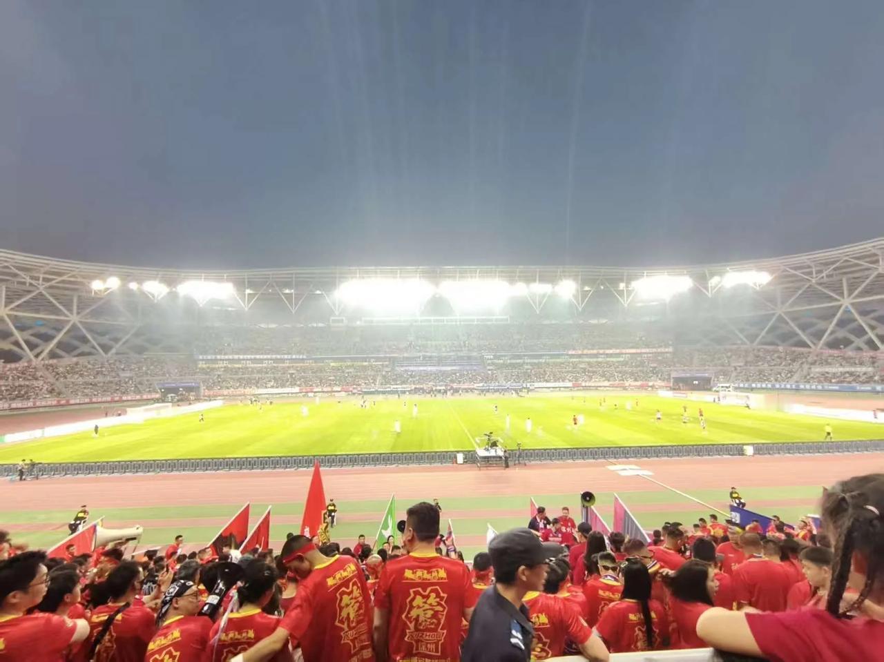 我在现场[给力][给力][给力]，苏超徐州V泰州