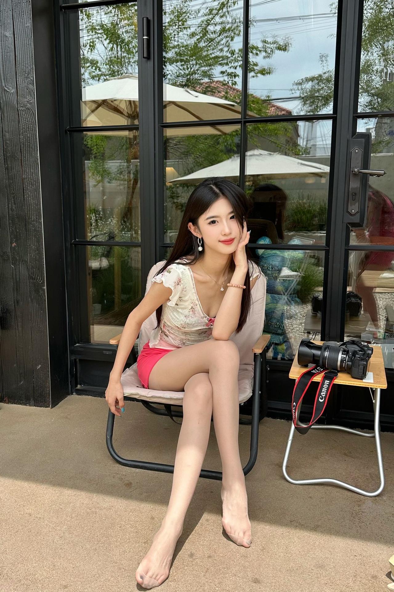 姿势越怪越出片？