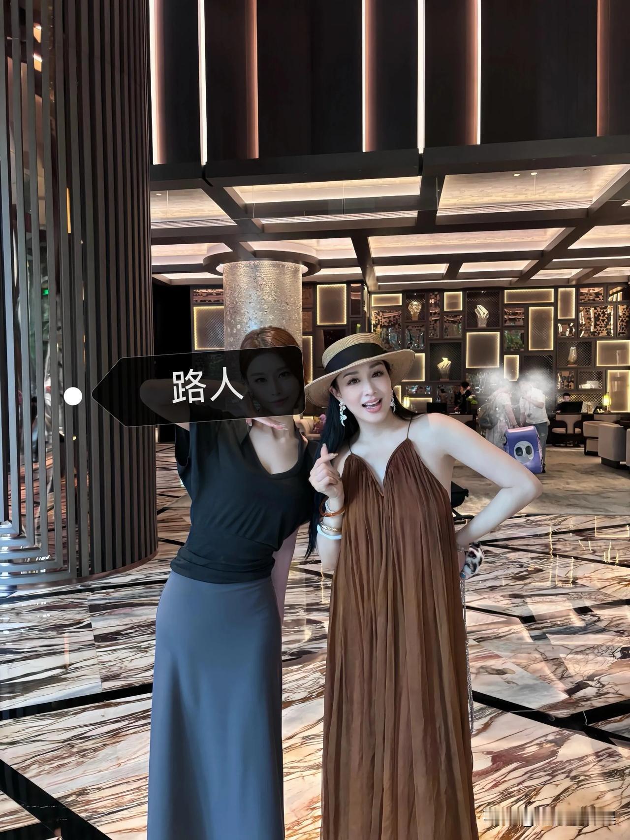 55岁美人鱼现身！连腋下都很美

这就是精致美人鱼的自我修养吧！曾经饰演美人鱼走