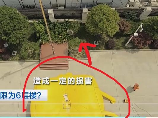 连云港消防回应火灾母女坠楼 按照通报给的时间节点，消防接警，到消防到到场，到坠楼