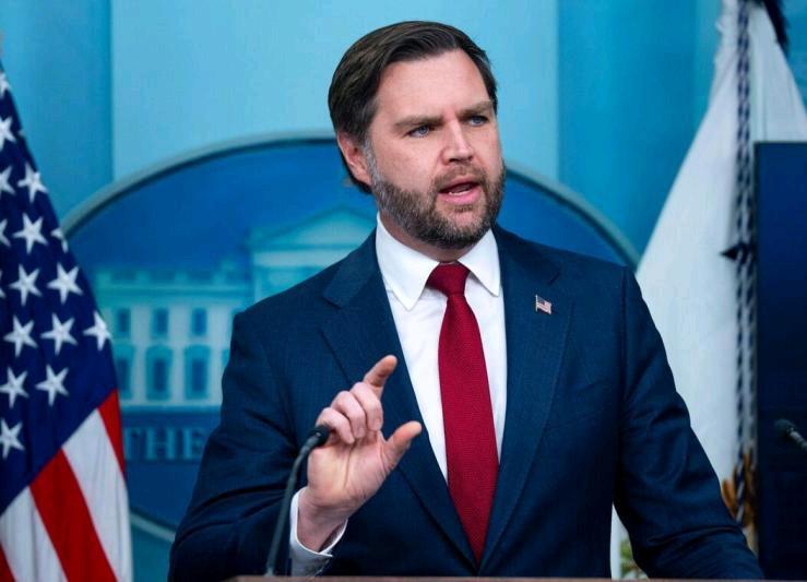 美国副总统万斯星期四警告欧洲，应“认真对待”美国总统特朗普关于美国要得到格陵兰岛