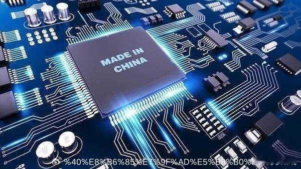 存储业务精简要点1、HBM3E 进展产品：12 层堆叠 HBM3E，带宽 1.2