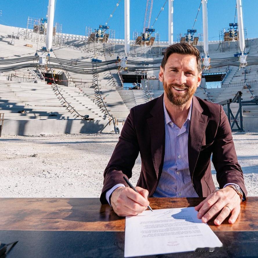 🇦🇷✍️ 莱昂内尔·梅西与迈阿密国际续约至 2028 年 12 月。

🤯