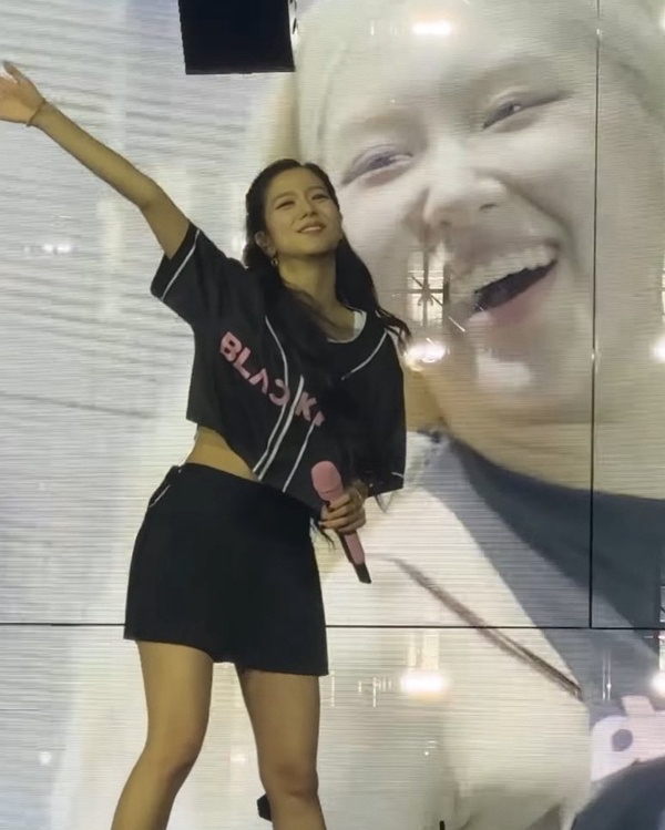 【2025巡演】马户姐最该做的就是，不要和队友同框大屏幕也不行 ​​​