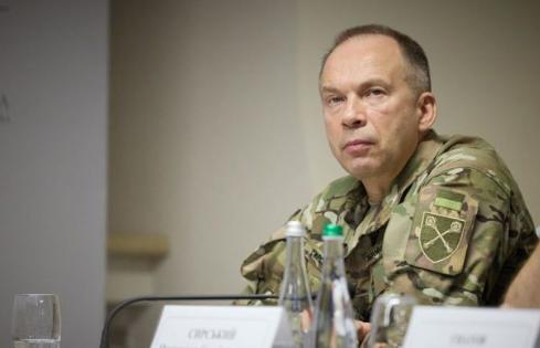 乌克兰武装部队总司令奥列克桑德尔·西尔斯基表示，前线实际上正在消失，乌克兰武装部