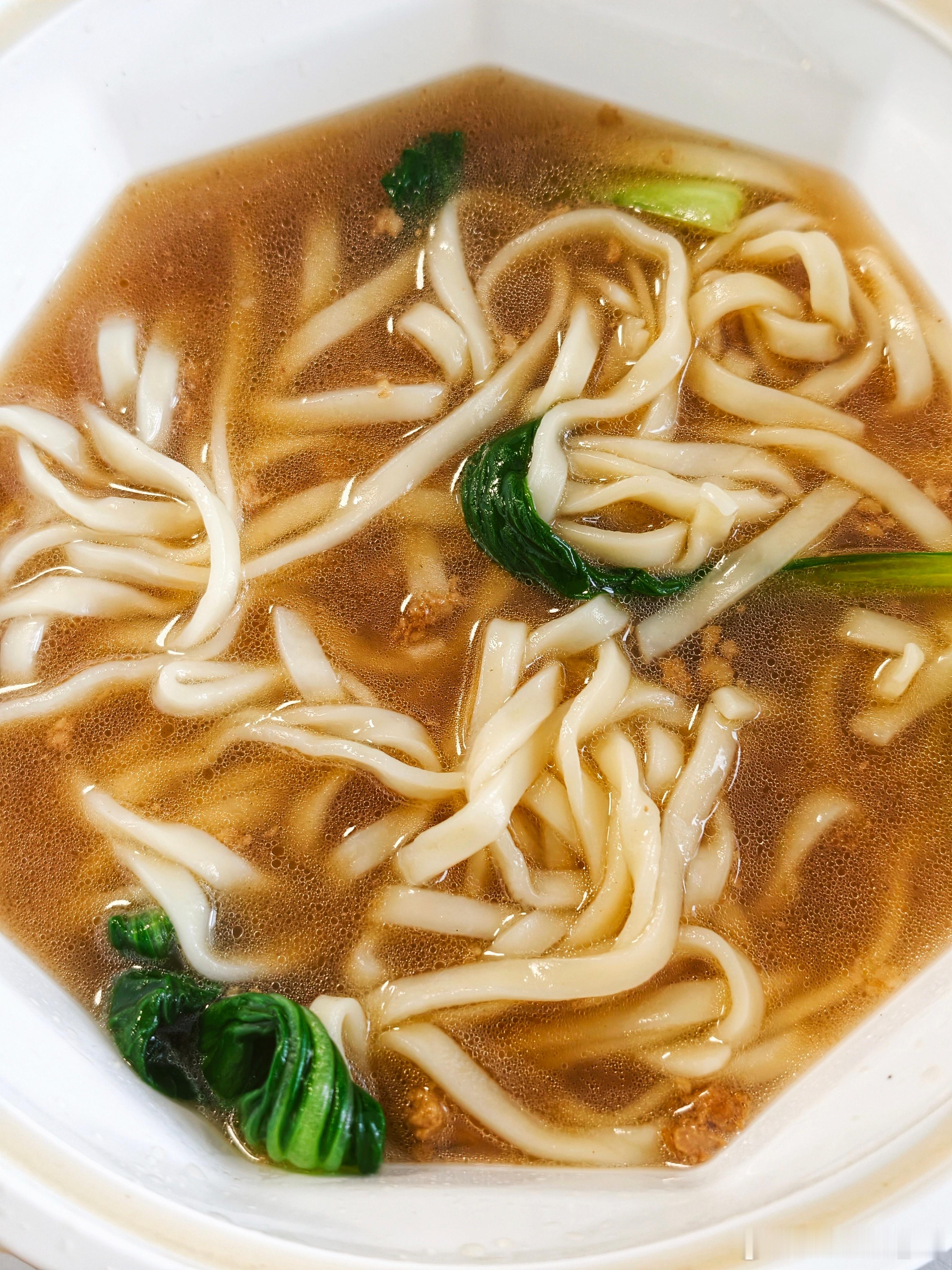 早餐必须吃面，不然一天都没精神 