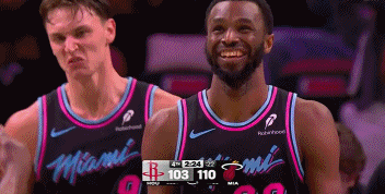 硬汉！嘴哥反击2+1助队锁定胜局！
在今天NBA常规赛热火对阵火箭的第四节比赛中