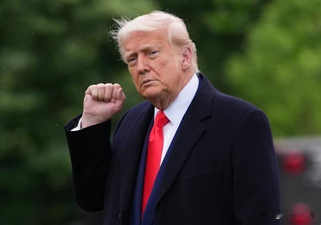 川普在接受《华尔街日报》采访时，称自己的健康状况“极佳”，并表示：

— 尽管医