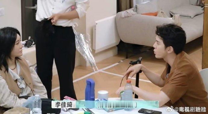 李佳琦[超话]尚雯婕李佳琦说国货出海需要时间 《巴黎合伙人》第四期，尚雯婕问国货