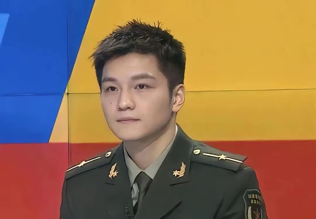 独一无二的
小胖樊振东，八一队之后
再也看不见这样的樊振东了