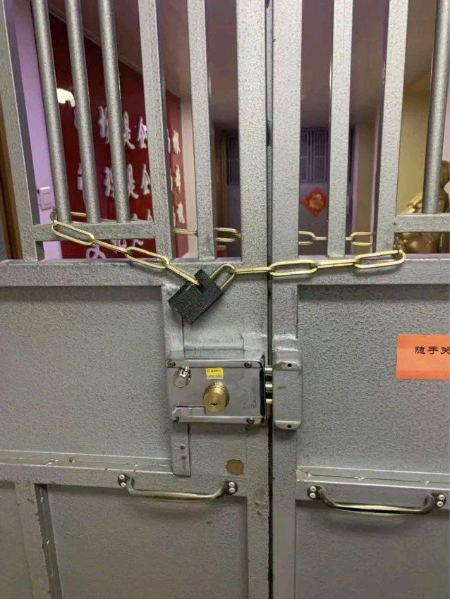 双星“鞋王”汪海状告儿子儿媳这事闹得沸沸扬扬。汪海可是中国第一代企业家，创立了远