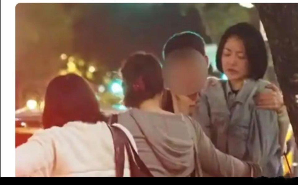 小S街头大哭就算复出工作，大S的离开也是抹不去的痛，人总是会在夜深人静的时候想念